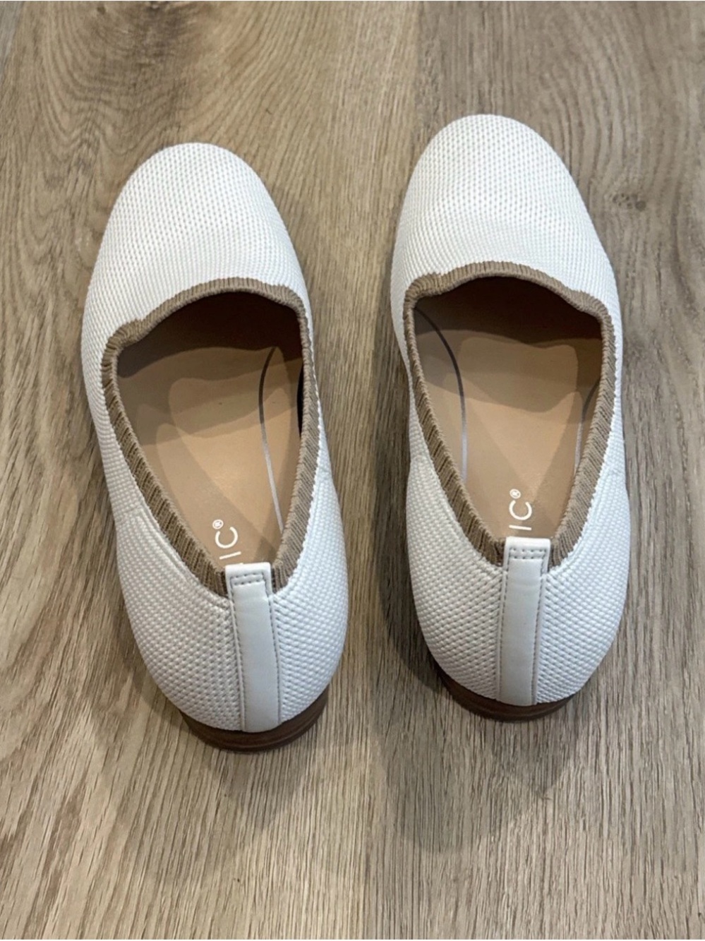 Vionic Womens Willa Knit Loafers Cream/Camel Trim Comfort Old Money Size 7 EUC - Picture 9 of 13